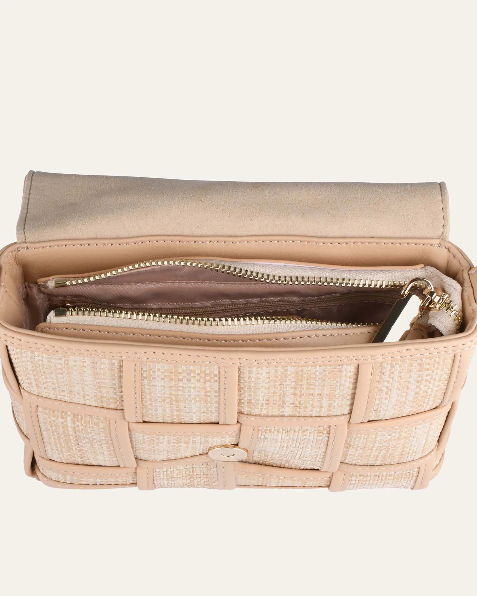 Honey cross body bag natural raffia