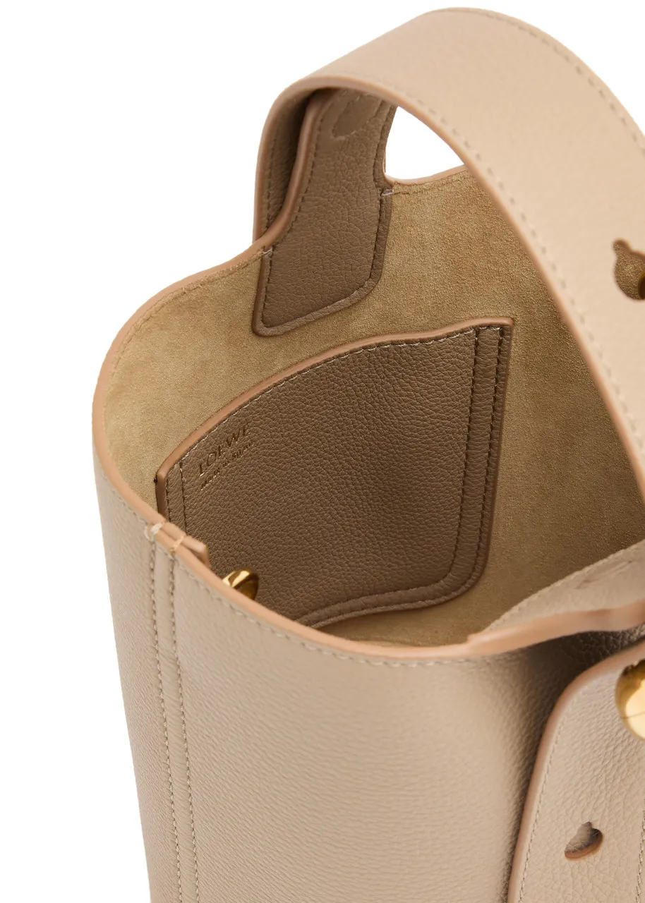 LOEWE Pebble mini leather bucket bag -                         -                     -                