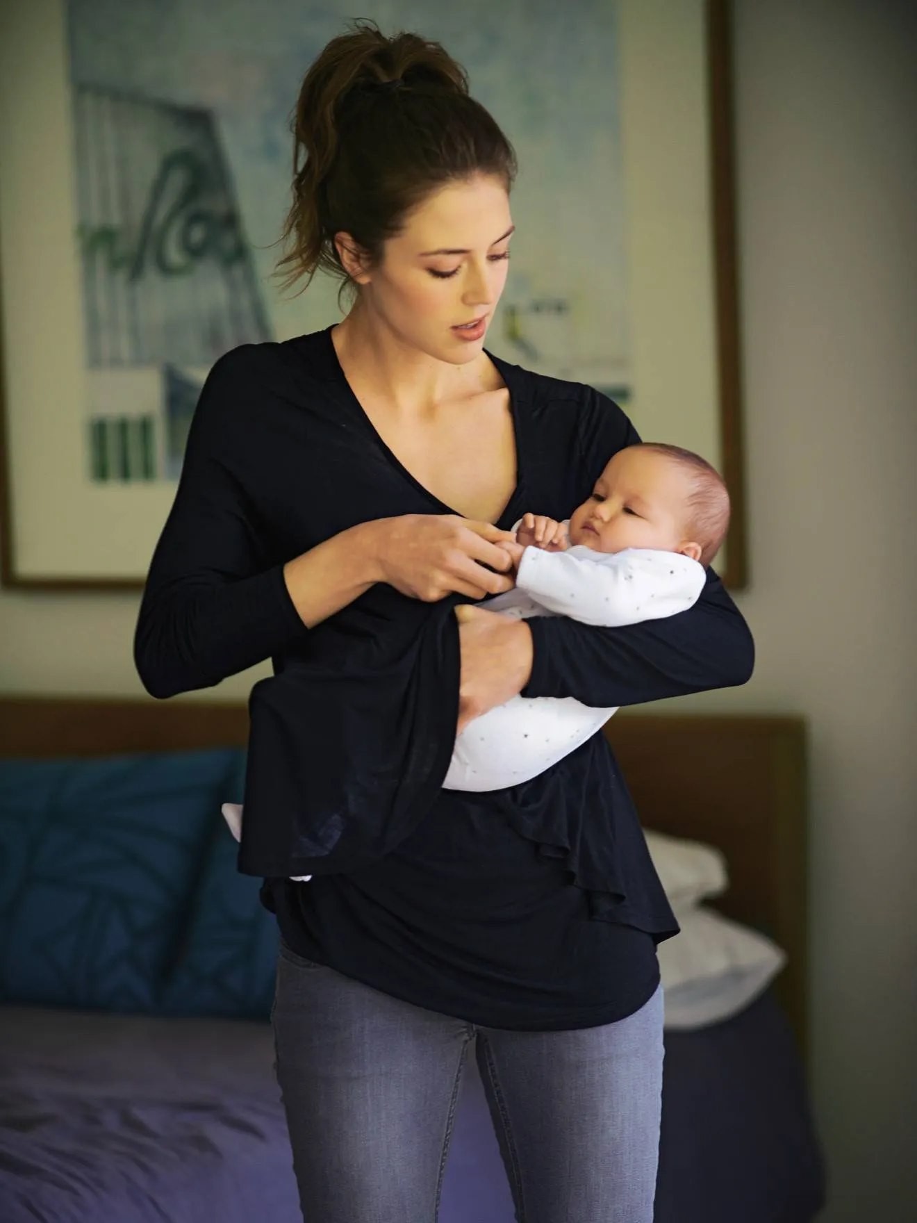 Maternity & Nursing Cross-Over T-Shirt - black