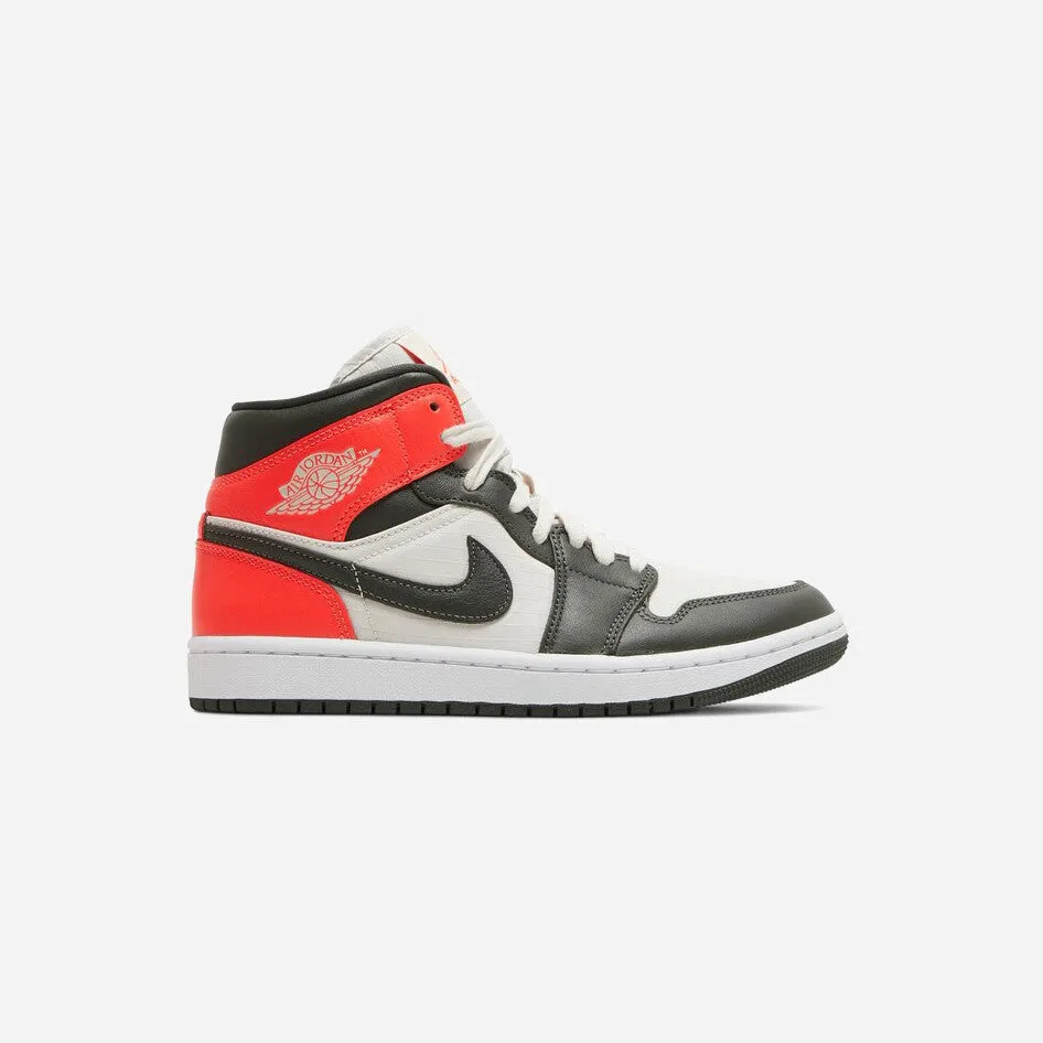 NIKE  JORDAN 1 MID OREWOOD NEWSPRINT