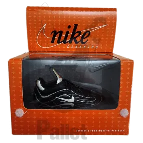 Nike - Mercurial FG Black White Bowen Figure-