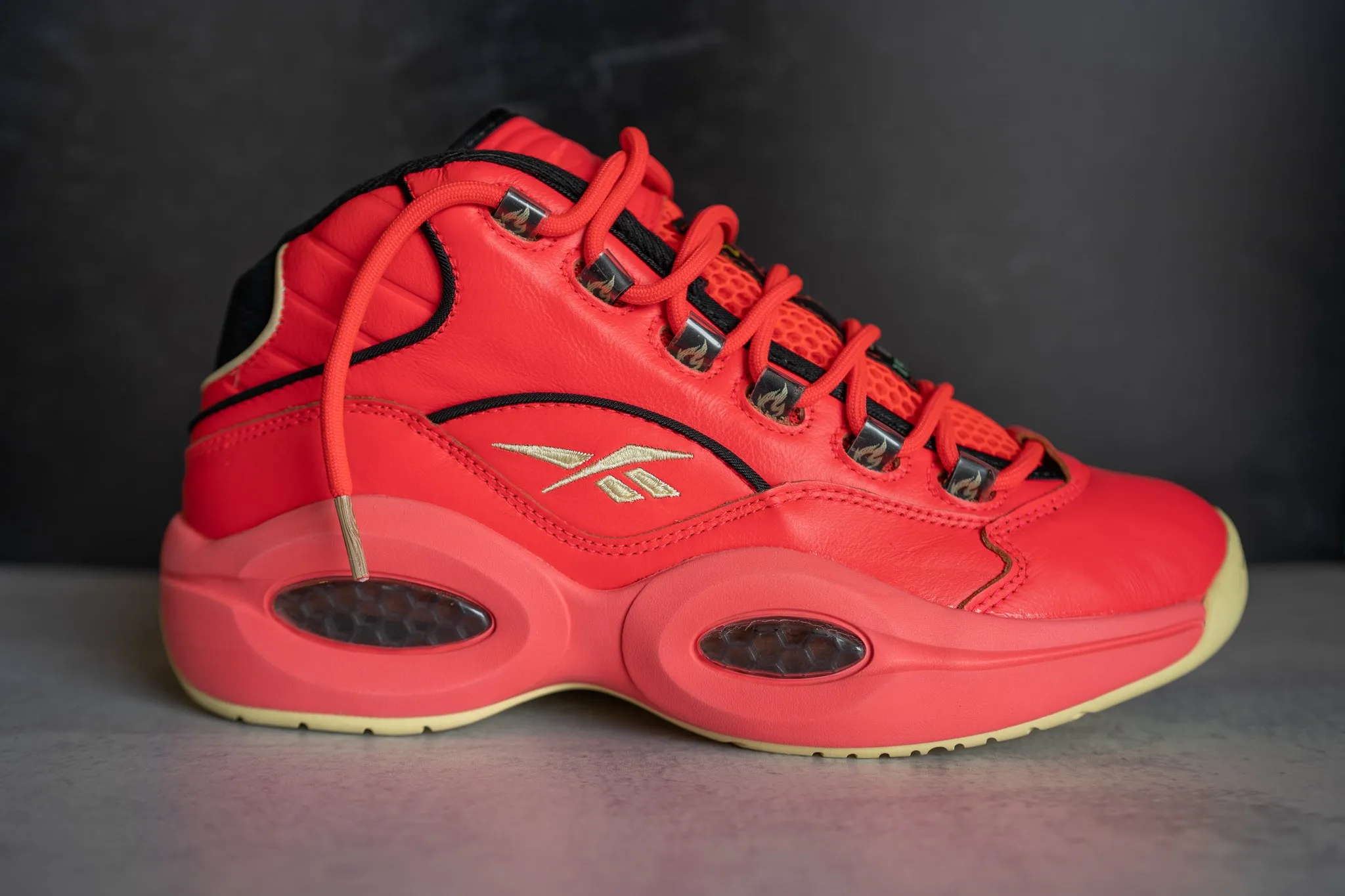 Reebok Hot Ones Question Mid (Last Dab)