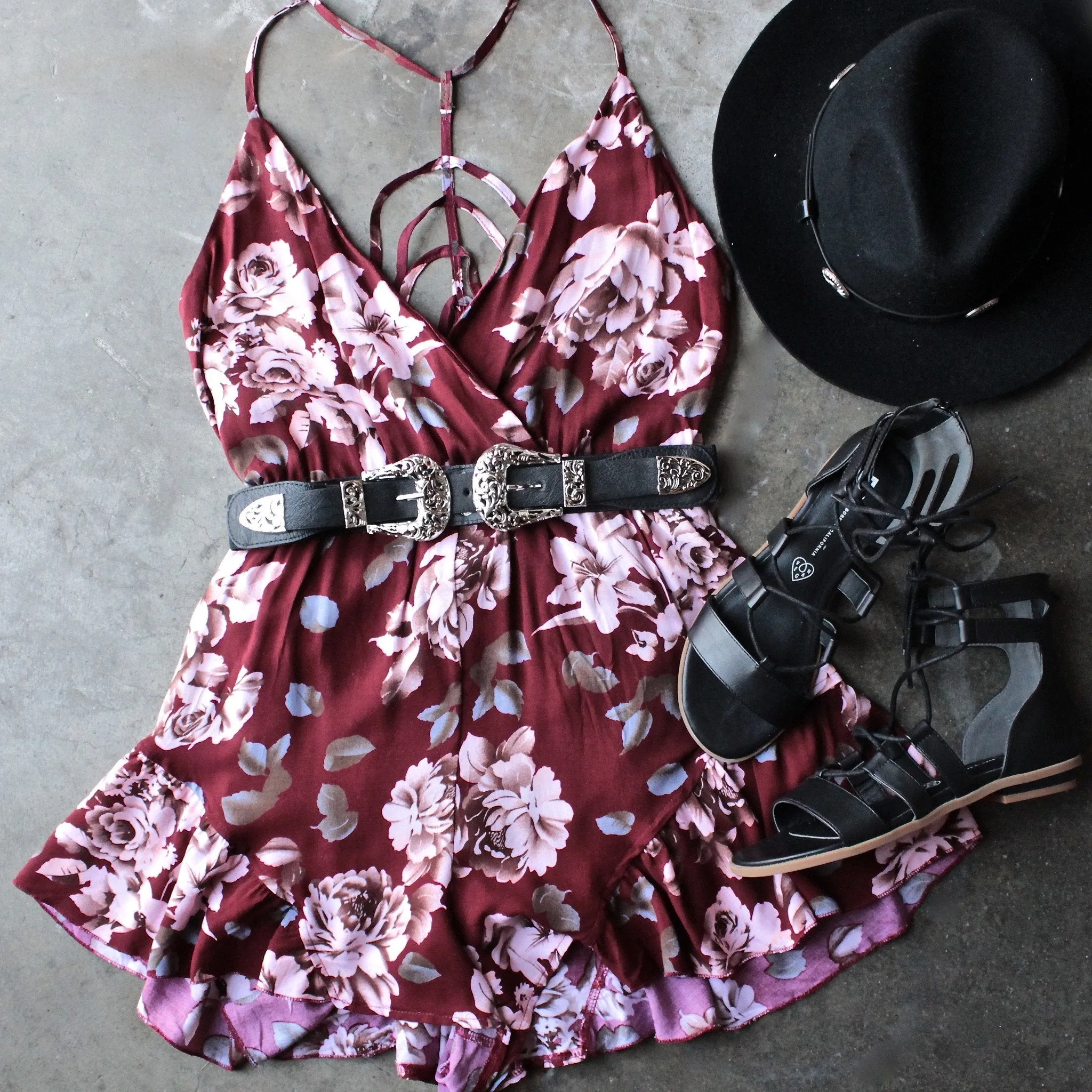 Reverse - Girl Crush Romper in Burgundy Floral